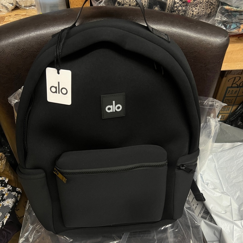 Authentic NEW ALO Yoga Stow Black Backpack